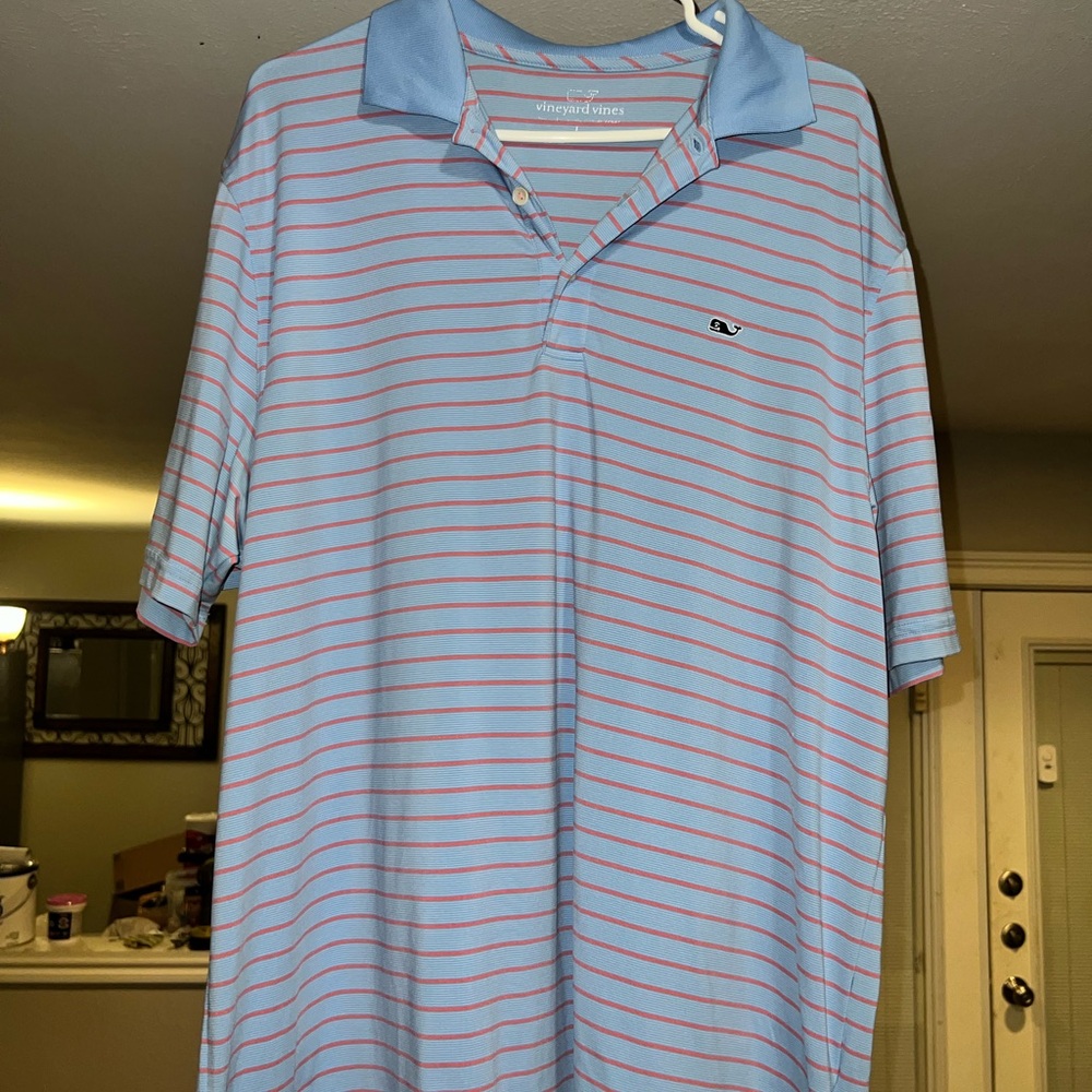 Nice new vineyard vines performance shirt